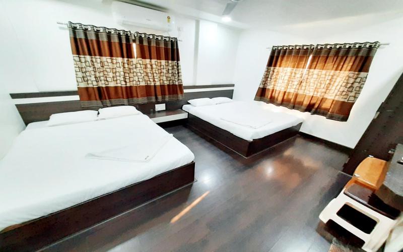 Hotel United House Shirdi Eksteriør billede