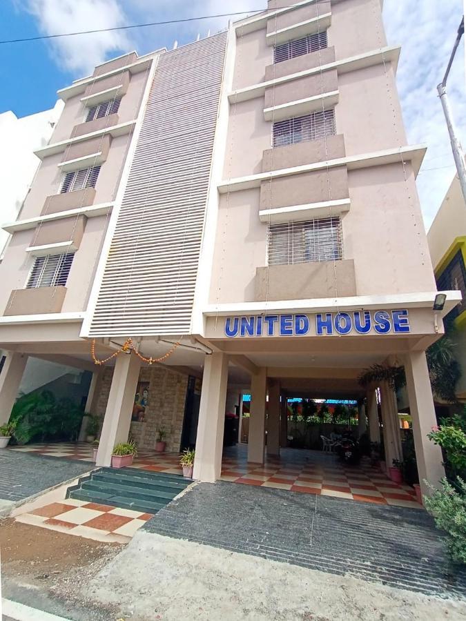 Hotel United House Shirdi Eksteriør billede
