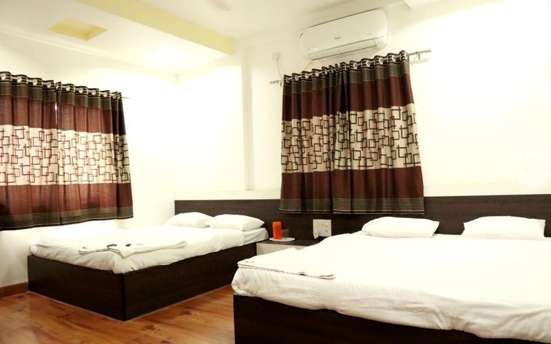 Hotel United House Shirdi Eksteriør billede